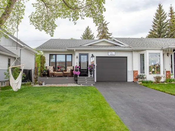 4731 N 49a Ave, Lacombe, AB T4L 1N4