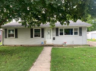 115 E Dresser Rd, Dekalb, IL 60115