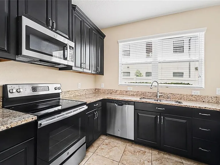30340 Southwell Pl — Photo 10
