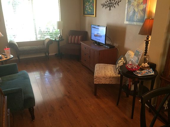 5th image of 157 N Via Colinas