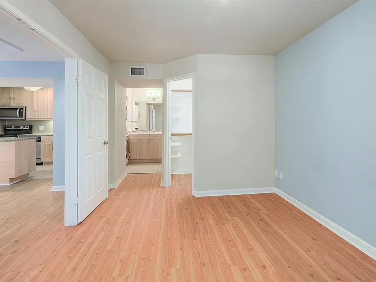 7685 Northcross Dr #624 — Photo 5