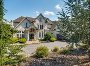 2715 Apple Valley Estates Dr S, Whitehall Township, PA 18069