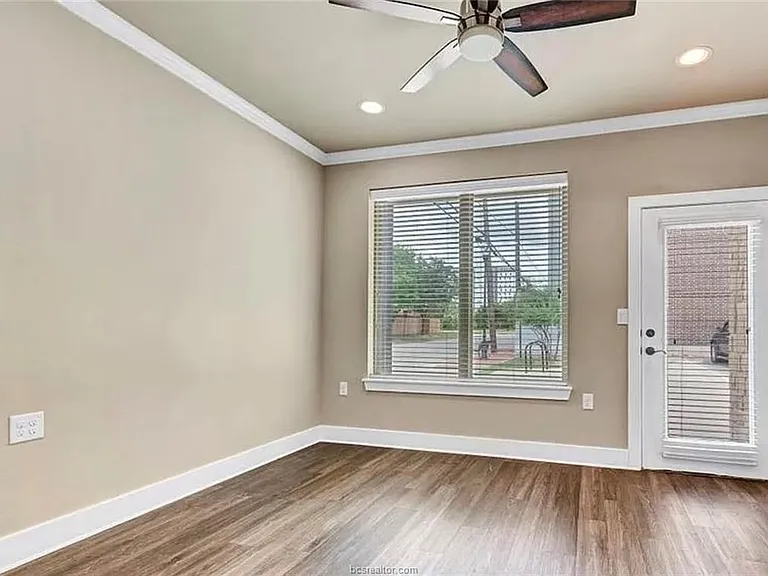 602 Cherry St #112 — Photo 9