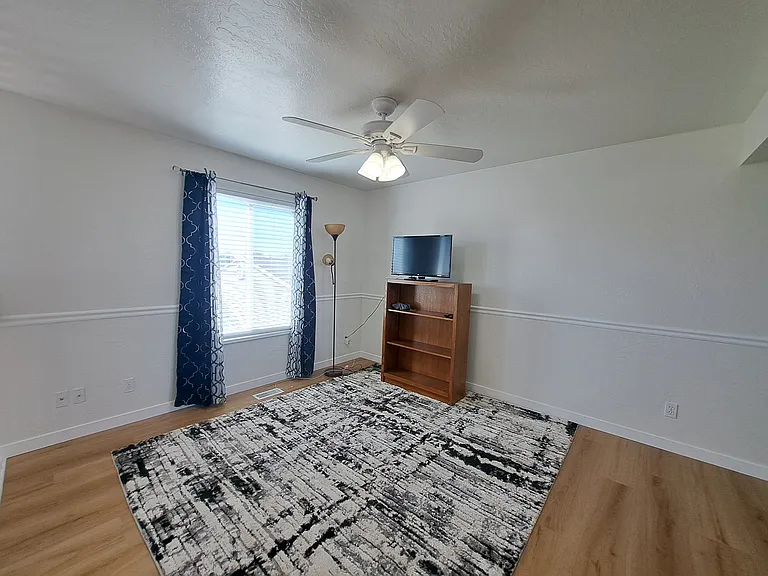 1492 W Parkside Dr #1 — Photo 14