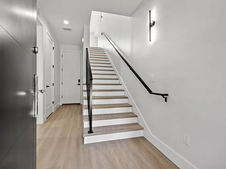 2507 N Massachusetts Ave #1 — Photo 9