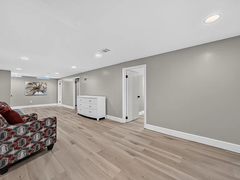 30726 Avondale St — Photo 25