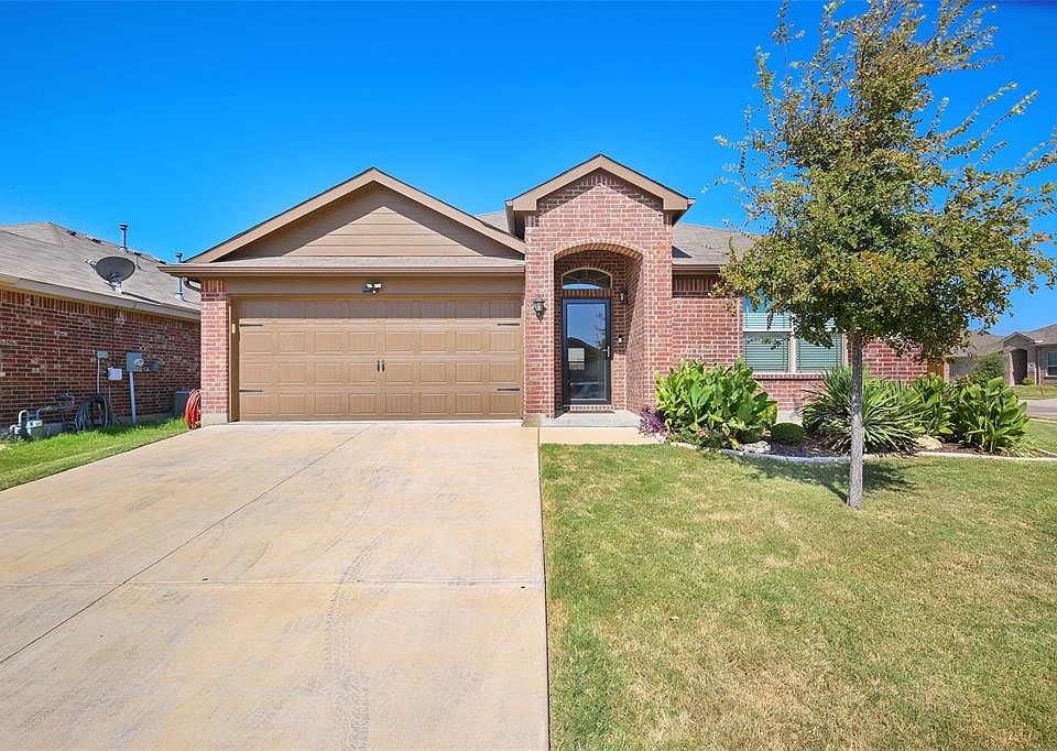 1st image of 2609 Stonewall Ln