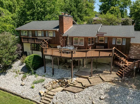 2 Glendale Dr, Gallipolis, OH 45631