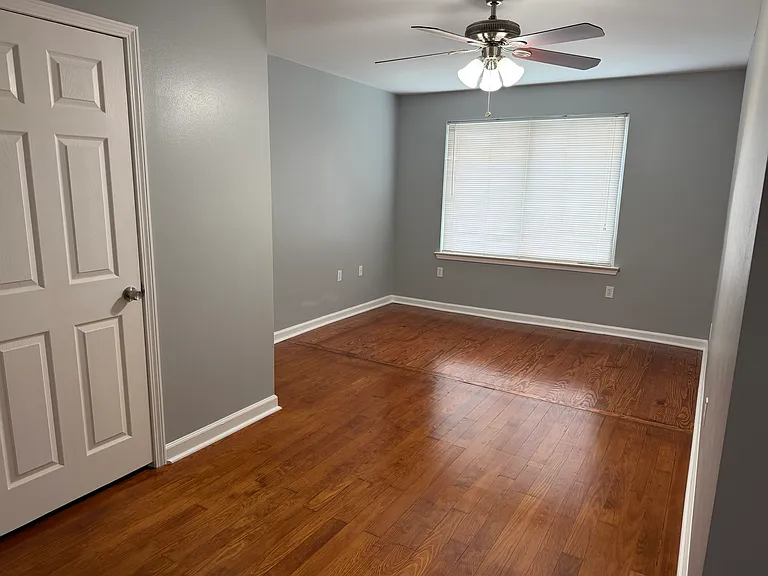 2137 Timoleon St — Photo 13