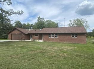 11521 N Rushton Rd, South Lyon, MI 48178