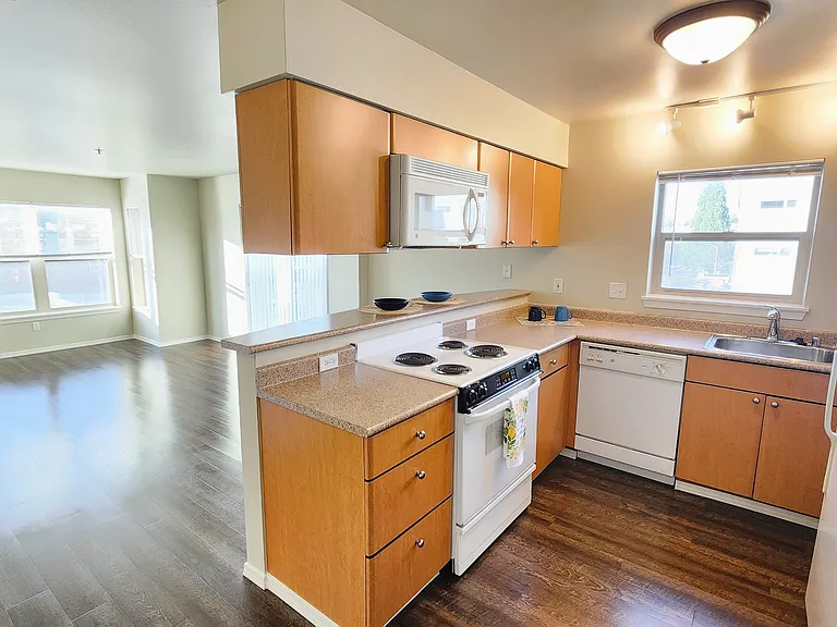 2x2C Floor Plan