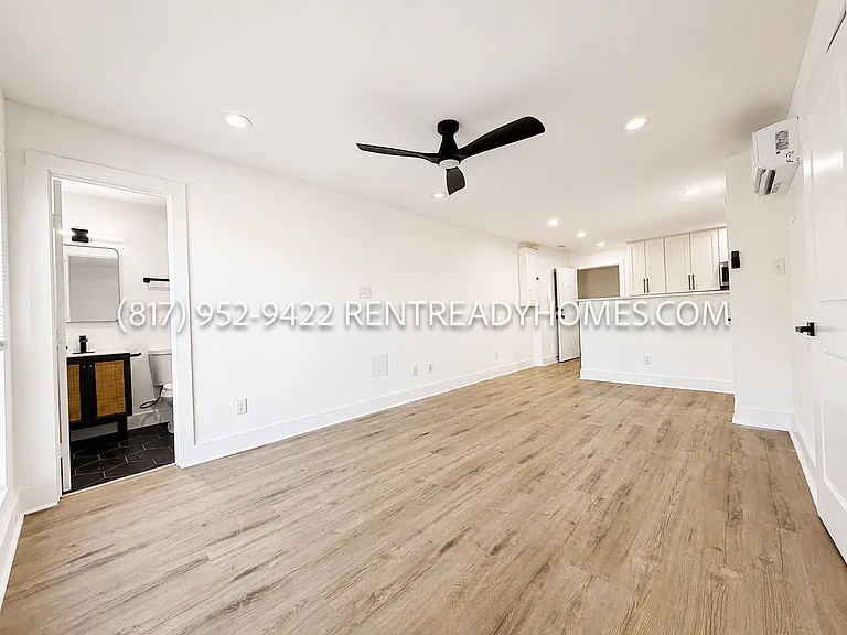 1510 W Jefferson Blvd #203 — Photo 5