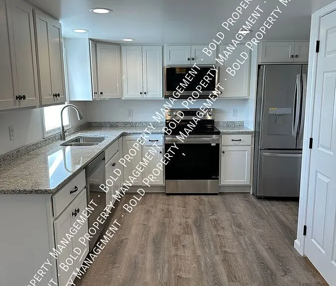 461 Godfrey St #5 — Photo 3