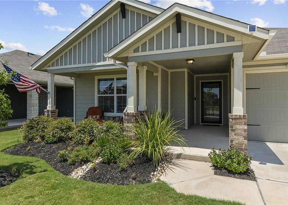 1st image of 207 Garcitas Creek Ln