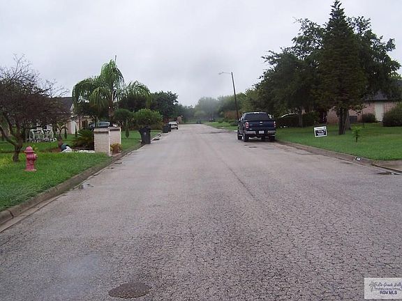 3rd image of 608 E Magnolia Ave