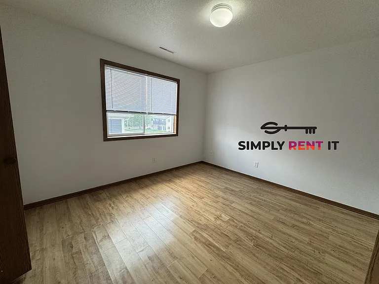 4549 Steinbeck St #3 — Photo 8