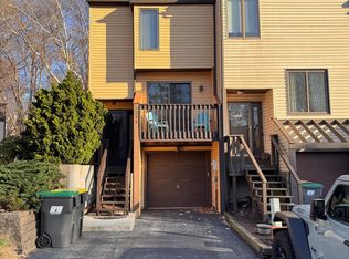 3211 Champions Dr, Wilmington, DE 19808