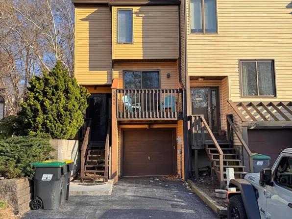 3211 Champions Dr, Wilmington, DE 19808