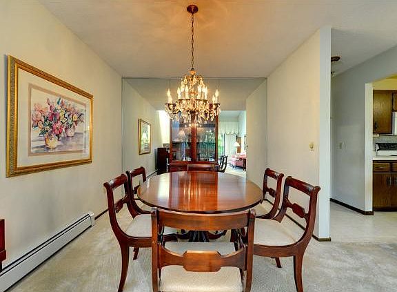 5th image of 5140 W 102nd St APT 315