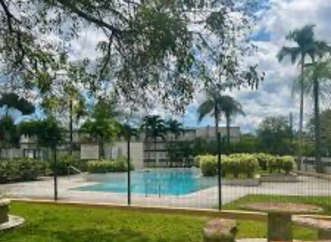 3 bed, 2.5 bath, 1500 sqft, $2,800 — Photo 2