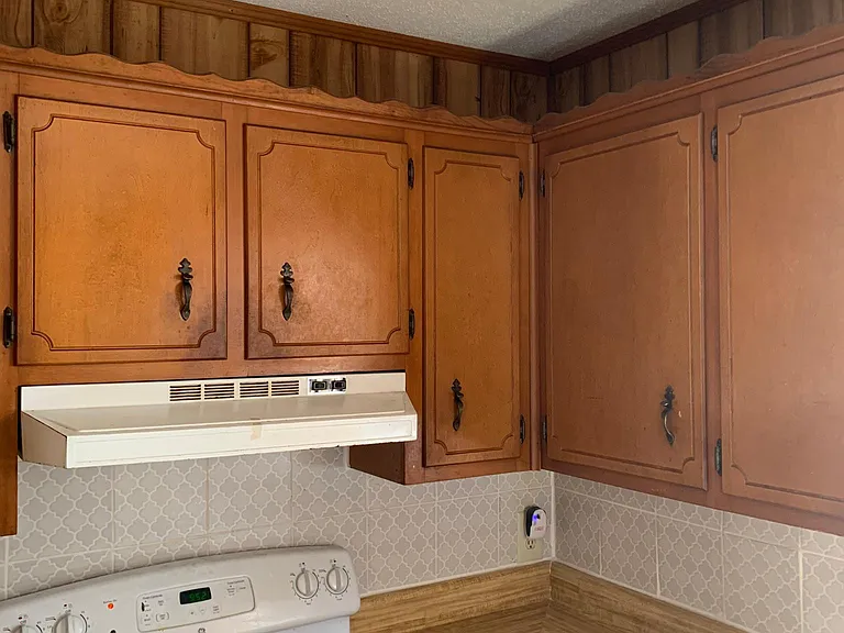 1156 Saxon Rd — Photo 14