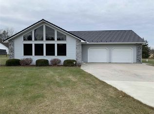 4488 S Schrieber Rd, Hemlock, MI 48626