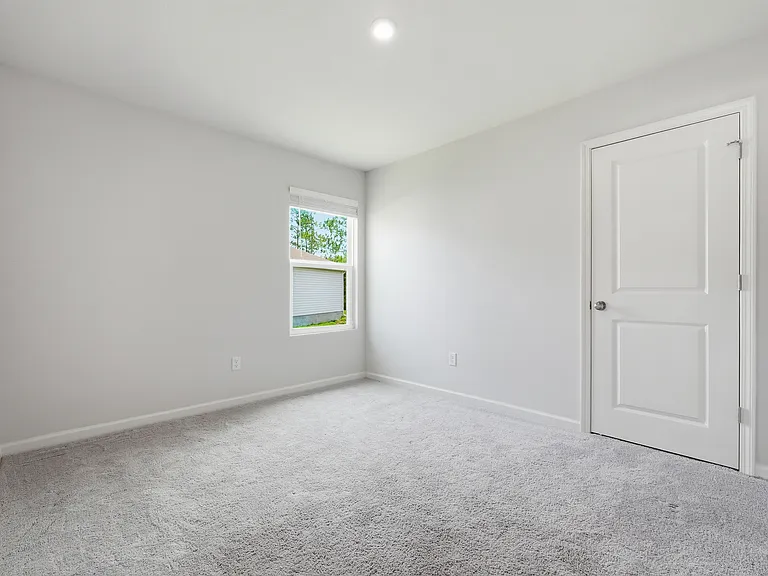 136 Pfitzer Ct — Photo 10
