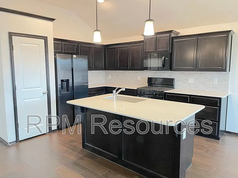 702 Midland Valley St — Photo 7