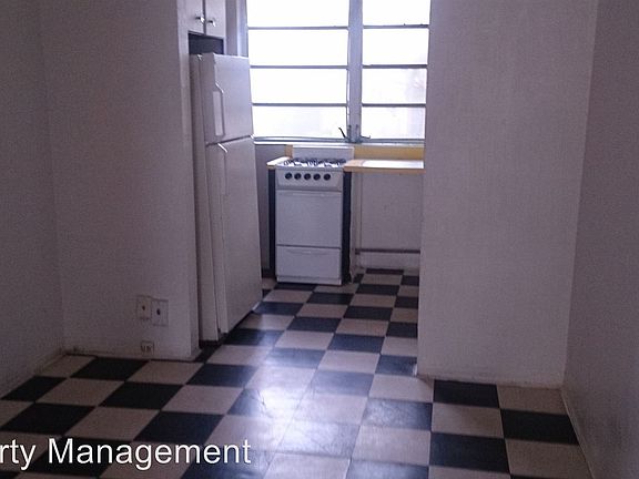4th image of 729 Lenox Ave APT 10