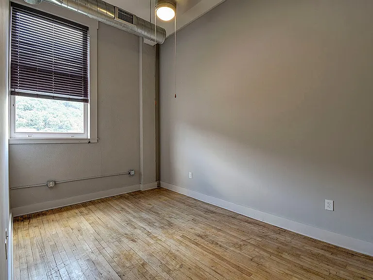 1025 Market St — Photo 25