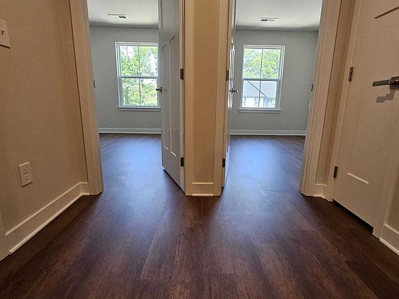 3rd image of 53 Connaught Ct #1