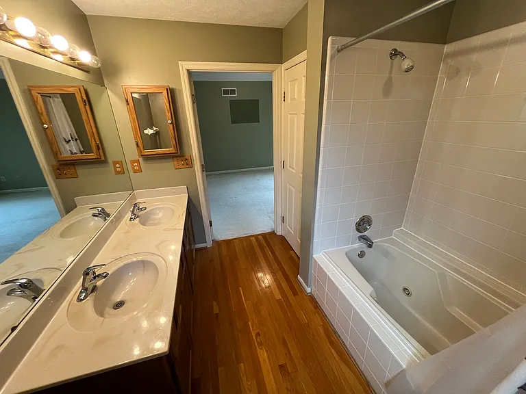 6400 Belmont Park Ct — Photo 21