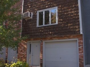139 Valley West Way, Manchester, NH 03102