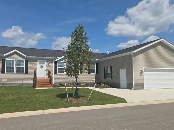 1056 River Line Dr #318, Howell, MI 48843