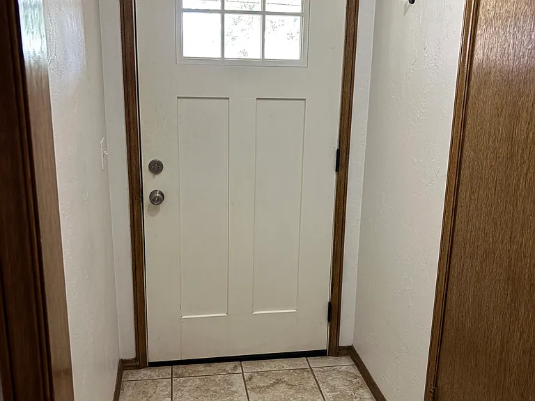 1904 Lanesboro Dr — Photo 15