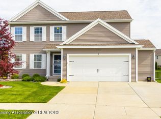 5940 Boxwood Ave, Holt, MI 48842