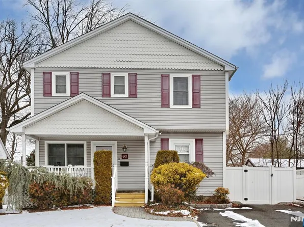 60 Sherwood Rd, Dumont, NJ 07628