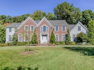 4 Sherwood Ct, Randolph, NJ 07869