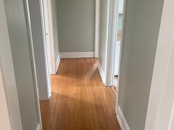 2nd image of 2515 Vermont St #2S