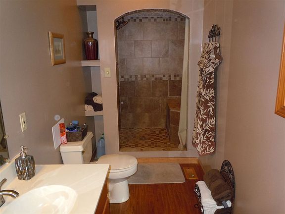 2nd image of 1020 Beth Dr