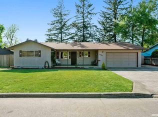 1095 SW 1st Ave, Mill City, OR 97360