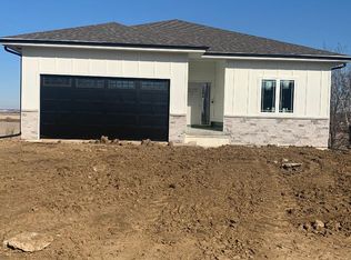 2506 Alexandra Rd, Papillion, NE 68133