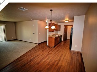 3600 S Sycamore Ave APT 105, Sioux Falls, SD 57110