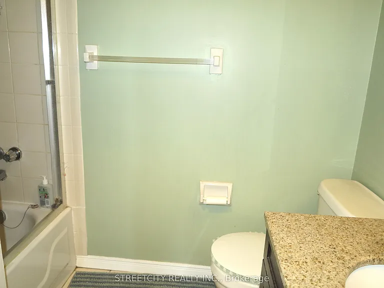 570 Proudfoot Ln #1011 — Photo 17