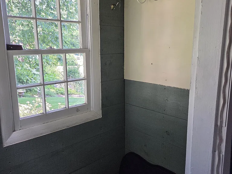 50 Beach Dr — Photo 4