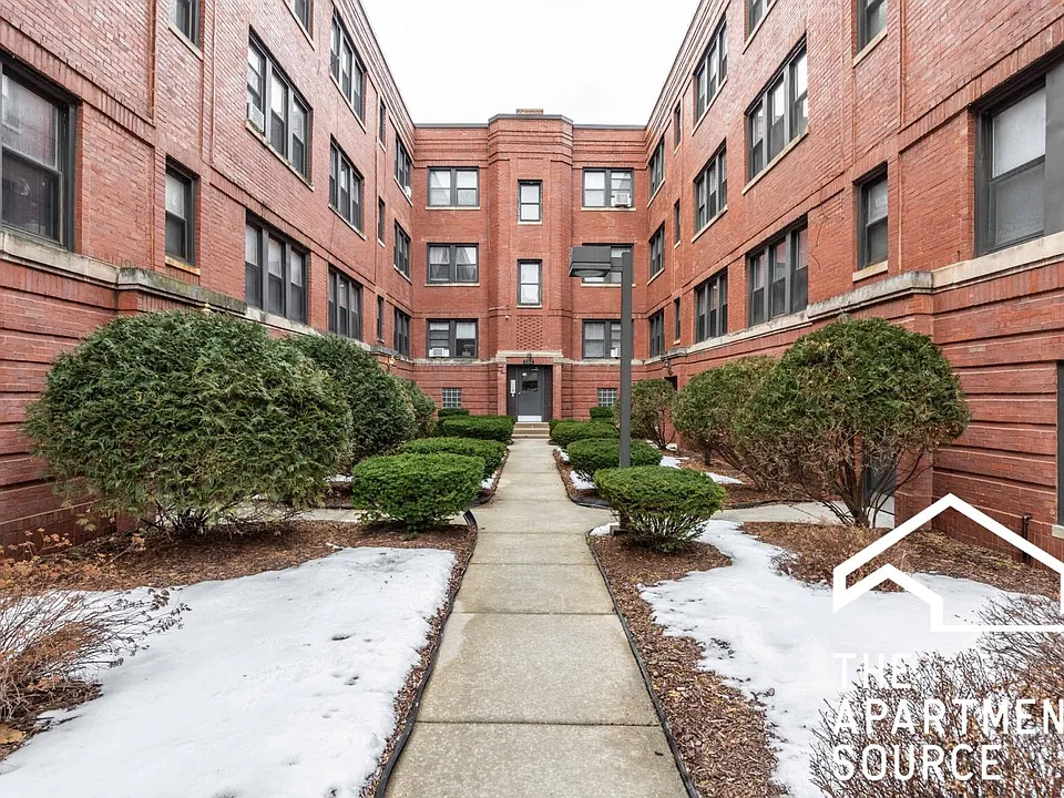 5746 N Winthrop Ave #3