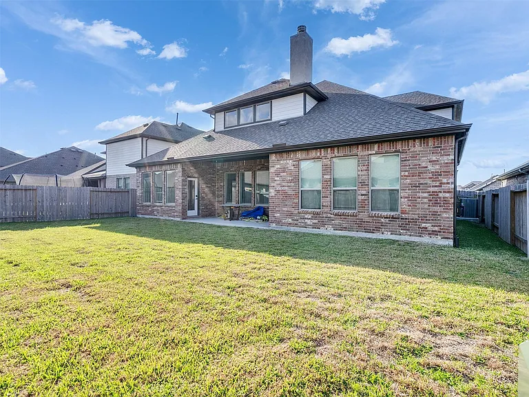 818 Kingwood Dr — Photo 34