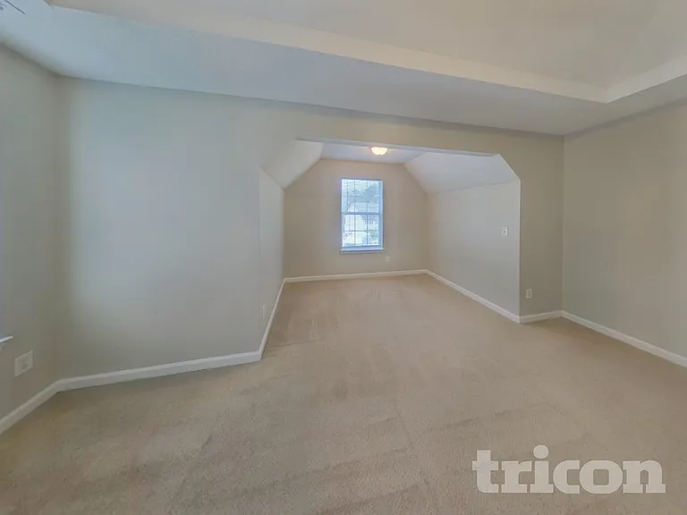 464 Berkshire Pl — Photo 8