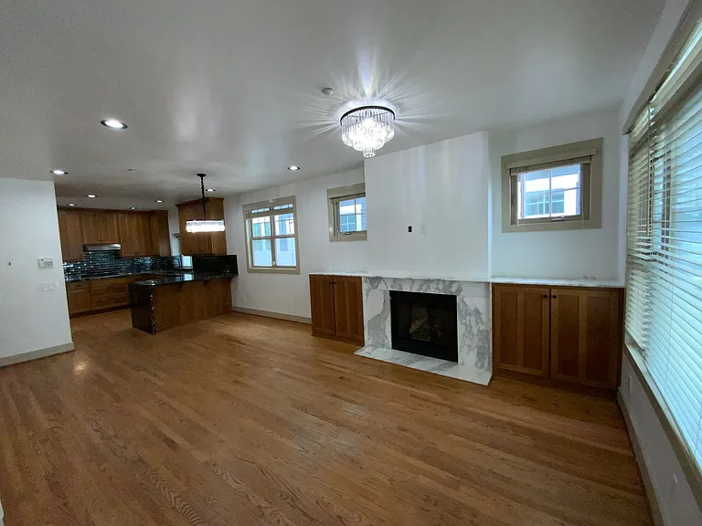 445 E Ave — Photo 6