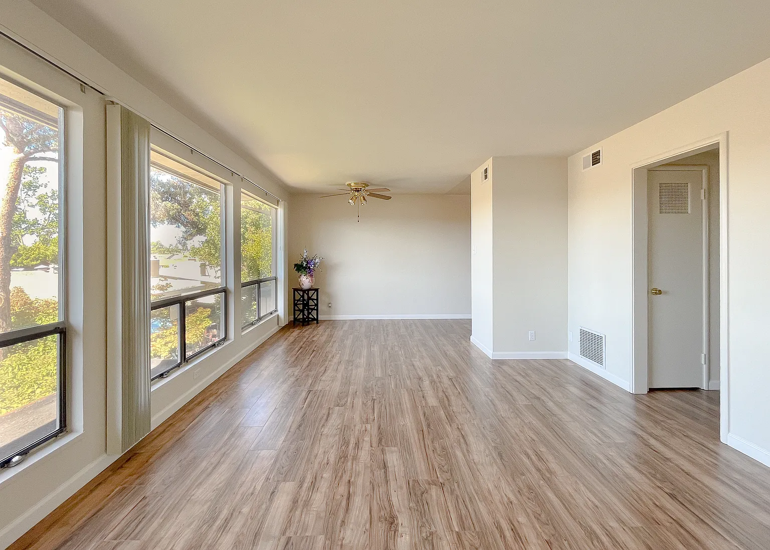 428 Whitehall Rd #E photo 1